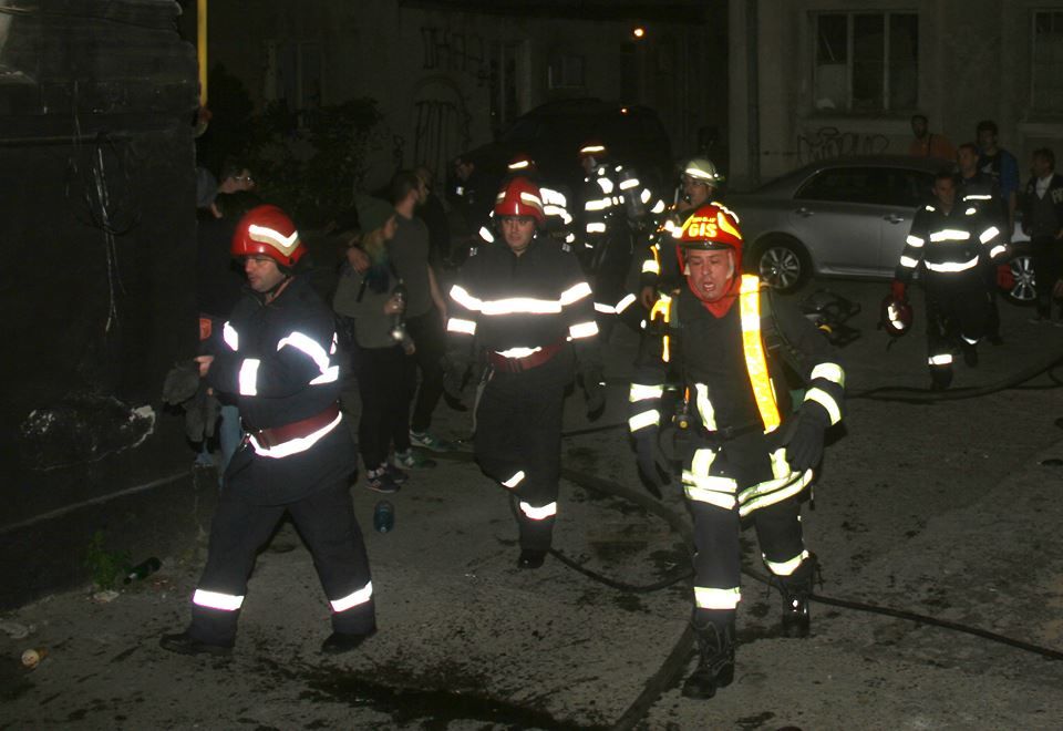 Incendiu COLECTIV. Medicii pot elibera concedii medicale răniţilor timp de trei luni de la incident