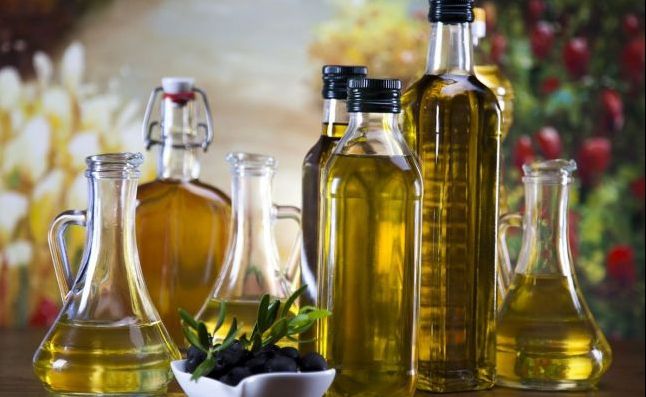 Ulei de măsline, de porumb sau de palmier? Care este mai bun pentru gătit?