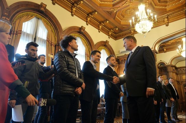 Consultări la Cotroceni: Ce au scris pe Facebook reprezentanții societății civile după întâlnire