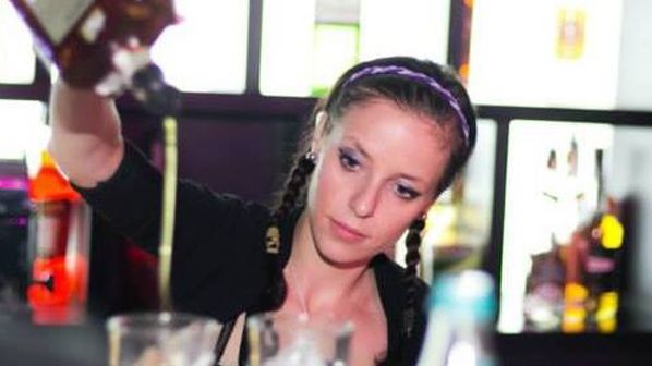 Barmaniţa din Colectiv şi un student turc, printre cele trei persoane decedate duminică