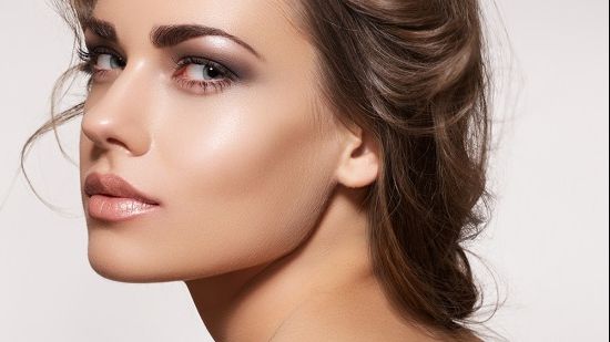 Metoda care te face să pari mai tânăr cu cinci ani. Durează doar câteva minute