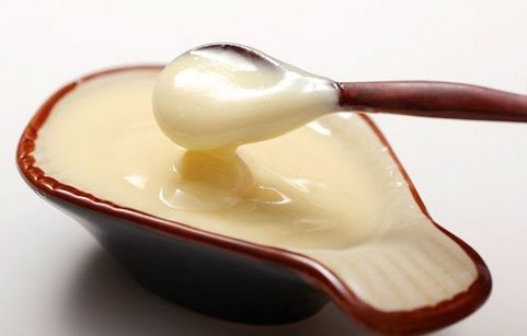 O singură linguriţă din acest amestec te scapă de 10 kg într-o lună. Iată reţeta