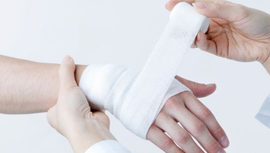 Măsuri de prim-ajutor. Cum să tratăm de urgenţă arsurile minore, în caz de incendiu