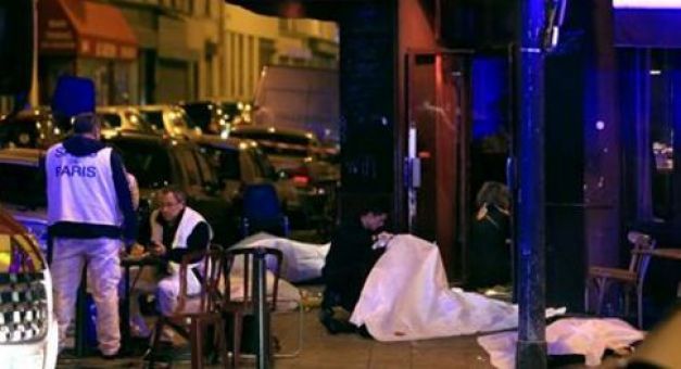 Procurorii dezvăluie cu ce erau dotați teroriștii: puști Kalașnikov și explozibili