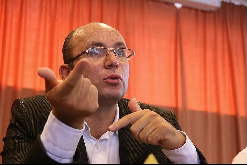 Gușă: Politicienii nu generează reforme în inters public, ci decizii care să le salveze pielea