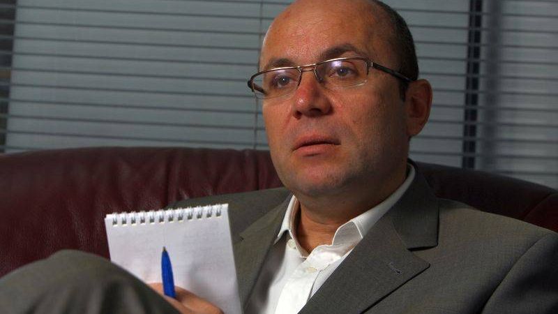 Cozmin Gușă: Pericolul anarhiei e unul evident. Avem nevoie de un prim-ministru de război