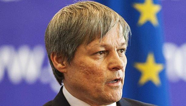 Cioloş: "Echipa am format-o singur". De ce a renunțat la Aurescu și Cîmpeanu 