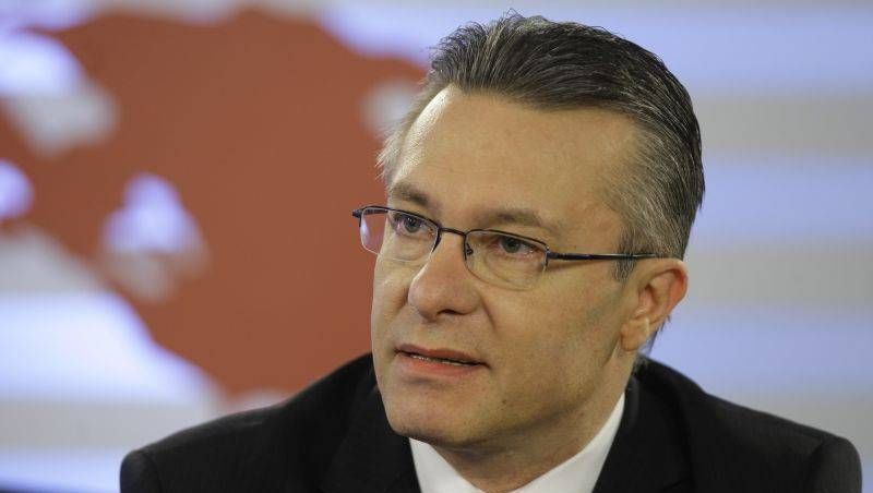 Cristian Diaconescu: ”Fără sprijinul politic al lui Iohannis, Cabinetul Cioloș nu va rezista”