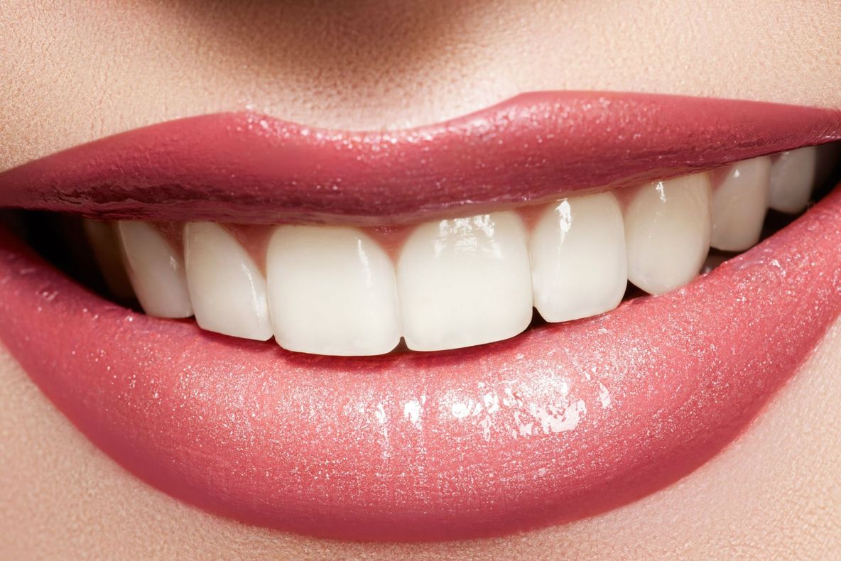 Ingredientul magic care te scapă de respiraţia urât mirositoare 