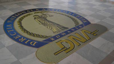 Director adjunct de la Combaterea Criminalității Organizate, demis după ce a fost reținut de DNA