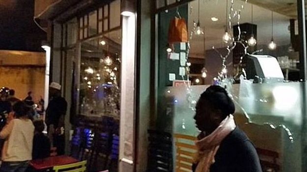 Explozii şi incidente armate la Paris. A fost creată o celulă de criză