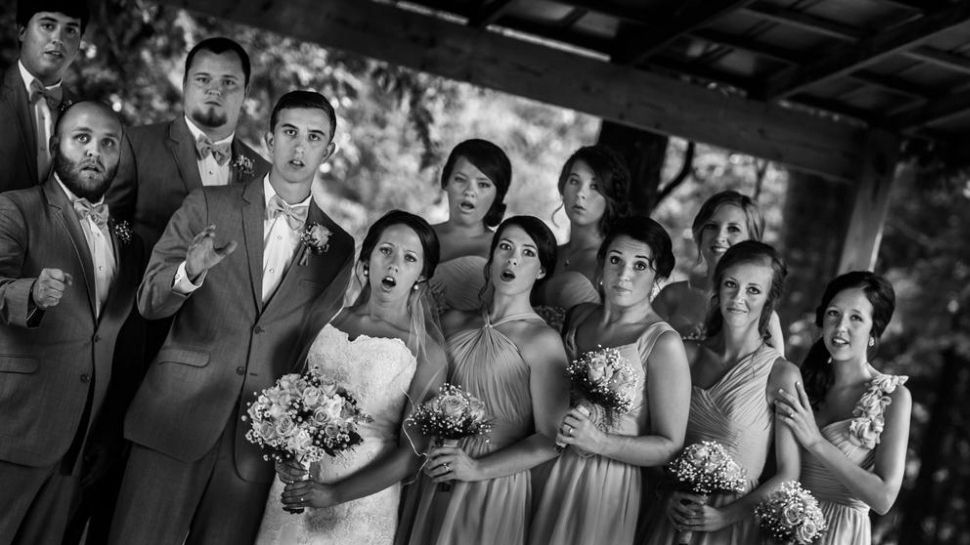 Trebuia să fie cea mai frumoasă fotografie de nuntă, dar un singur detaliu a dus la acest dezastru