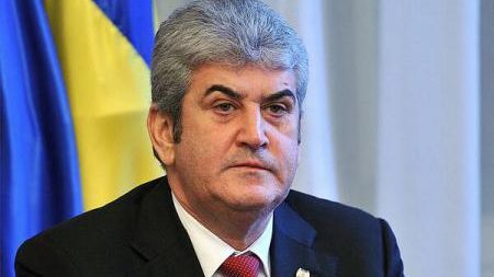Oprea nu mai vrea să fie ministru. Și-a delegat atribuțiile lui Ilie Botoș, fost procuror general  