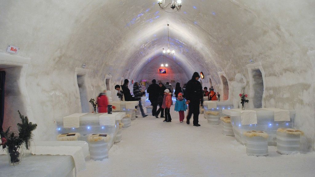 Hotelul de Gheaţă de la Bâlea Lac, complet rezervat pentru Crăciun şi Revelion. Nu e încă construit