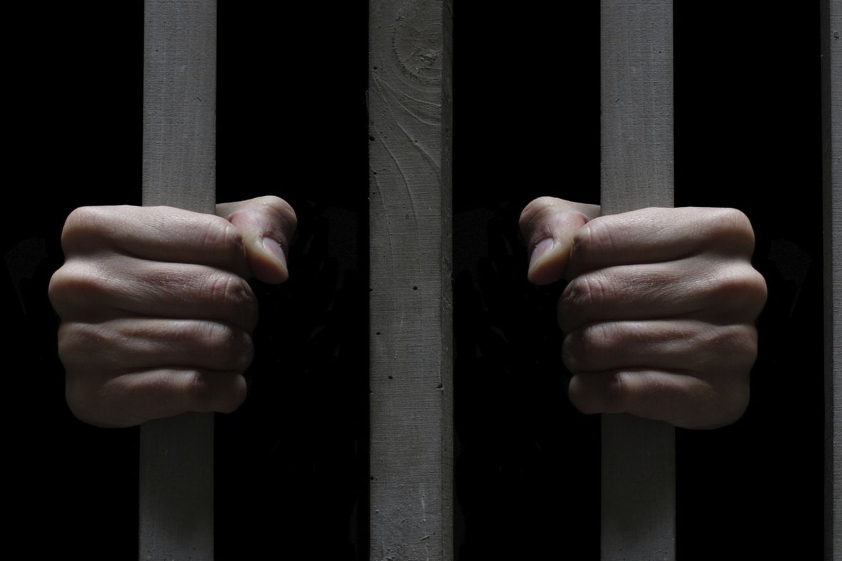 Un tănăr a evadat din penitenciarul de la Buziaş. "Cel mai probabil a sărit gardul"