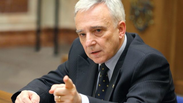 Isărescu: Numirea unui nou Guvern accentuează incertitudinile