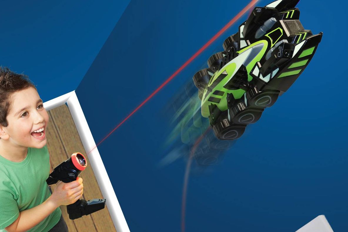 Atenţie la jucăriile cu lasere. Pot afecta definitiv vederea copiilor. Explicaţia medicilor