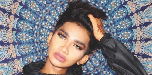 Noua senzaţie a internetului. La 16 ani, acest băiat stăpâneşte tehnica machiajului la perfecţiune!