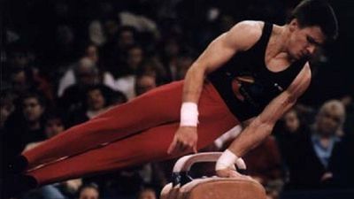 Un fost mare gimnast a murit. A fost de cinci ori campion mondial