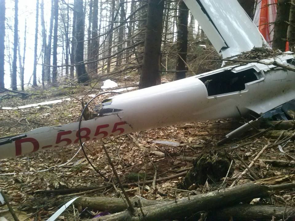 Galerie foto. ISU a făcut publice primele imagini cu planorul găsit astăzi