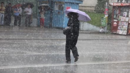 Vin ploile. În ce zone din ţară vom avea parte de cer noros şi precipitaţii, marţi