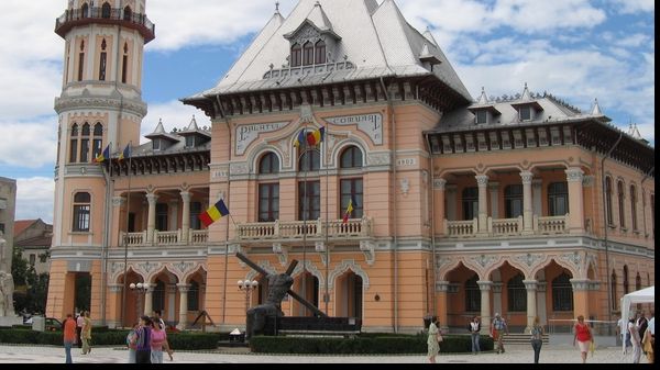 Mai mulți funcționari publici de la Primăria Buzău, urmăriți penal de DIICOT