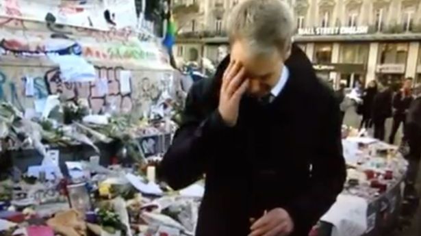 Imaginile care fac furori pe Facebook. Un reporter BBC plânge în timp ce transmite de la Paris