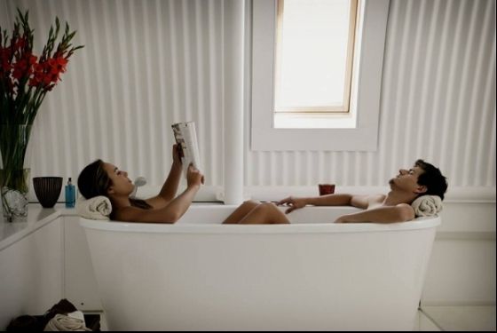 Erau intimi în jacuzzi, când soțul a făcut infarct. Angajații au înlemnit când i-au găsit așa