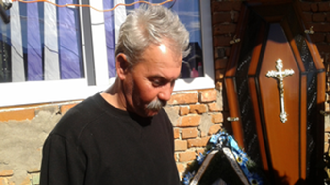 REVOLTĂTOR. IML şi preotul au cerut şpagă părinţilor barmanului decedat în clubul Colectiv 