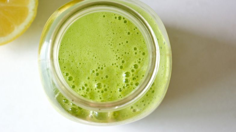 Alimentul care te scapă de balonare și de kilogramele în plus în două săptămâni, fără sport