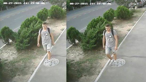 Tâlhar surprins de camerele de supraveghere. Poliţia Capitalei cere ajutor: îl recunoşti?