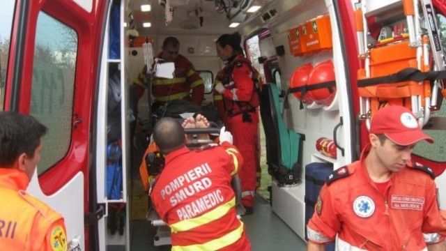 Sfârşit cumplit la Iaşi pentru o persoană de 59 de ani după ce a căzut într-un canal de 4 m