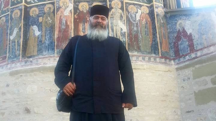 Postarea şocantă a unui preot pe Facebook: "Au şi femeile o boală". Care e păcatul de neiertat