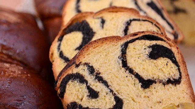 Tu ştii ce mănânci? Ce conţine, de fapt, cozonacul din comerţ