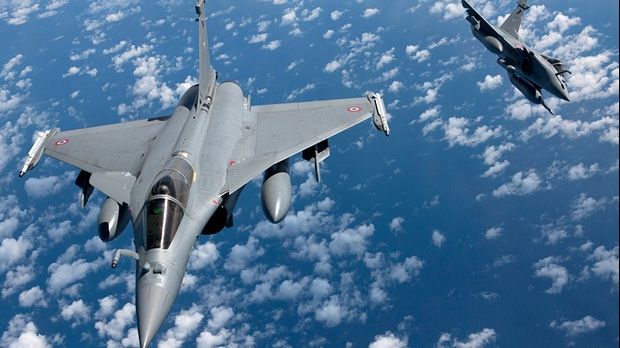 Parlamentul britanic a aprobat lansarea bombardamentelor în Siria, contra reţelei Stat Islamic