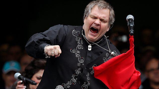 Rockerul Meat Loaf s-a prăbușit joi pe scenă