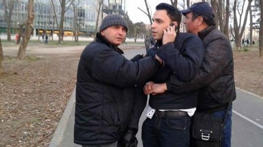 Caz ȘOCANT: Bărbat sechestrat de controlorii RATB în București