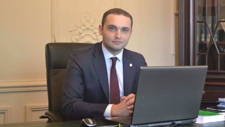 Noul şef al ANI, Bogdan Stan, îşi începe mandatul cu un conflict cu Parlamentul 