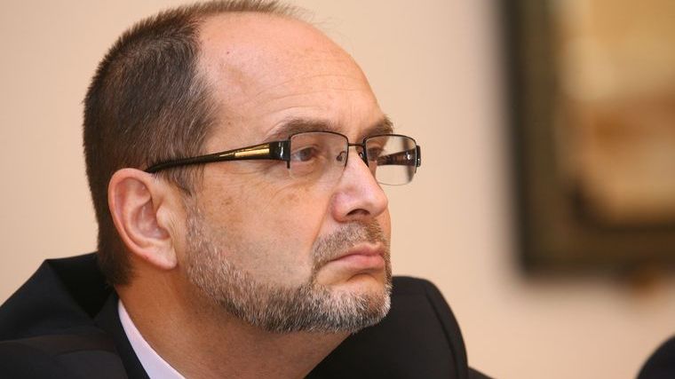 Bugetul Educației, adoptat cu un amendament depus de Ecaterina Andronescu