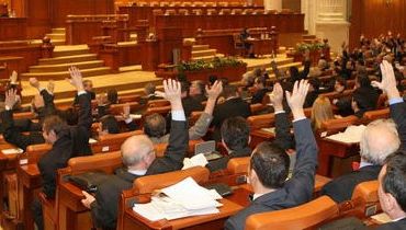 Aleșii își aprobă o nouă majorare. Bugetul Senatului, mărit de la 130 la 160 de milioane de lei 