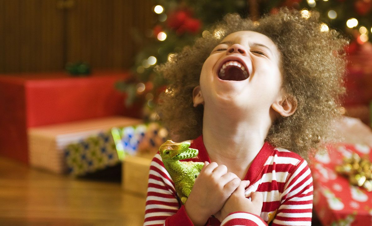 Cadouri de Crăciun pentru copii – eMAG se bate în oferte cu Noriel, Nichiduță și BestKids