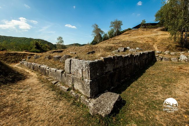 Cetatea regelui dac Dromichete, distrusă cu buldozerele. Nu de ISIS, ci cu aviz de la Primărie