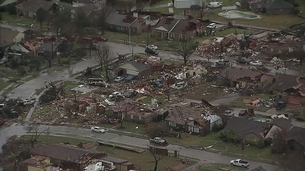 Imaginile dezastrului. Ce a mai rămas după tornadele care au măturat SUA