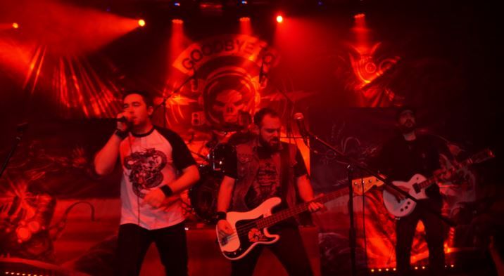 Noi imagini din Colectiv cu trupa Goodbye to Gravity și cu publicul, chiar înainte de incendiu