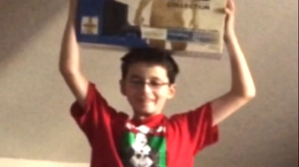 Credea că primește cadoul de Crăciun dorit, dar când l-a deschis, a încremenit. ”Nu se poate”