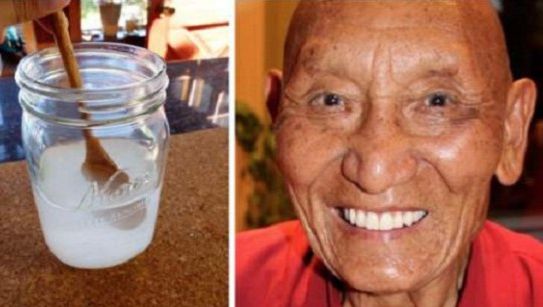 Dinţi puternici şi albi până la adânci bătrâneţi: Reţeta naturistă a călugărilor tibetani