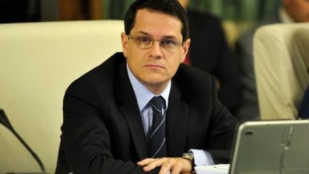 Hellvig, directorul SRI: 9.000 de persoane, interzise în România. 70% au legătură cu Statul Islamic
