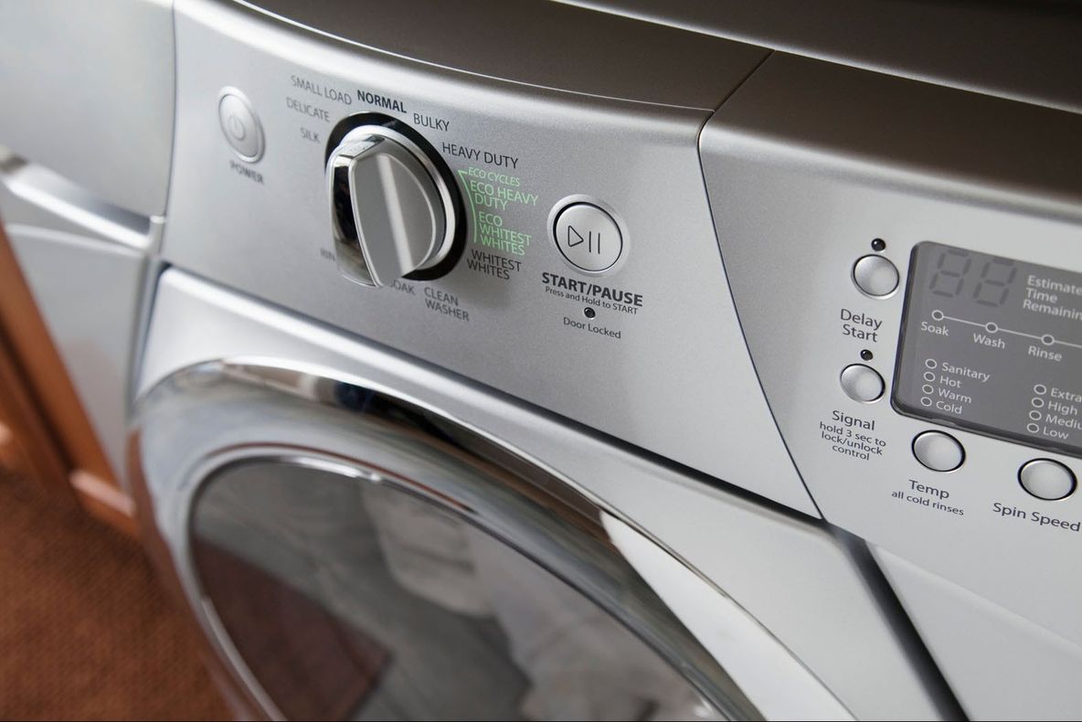 eMAG resigilate – Mașini de spălat rufe cu reduceri foarte mari