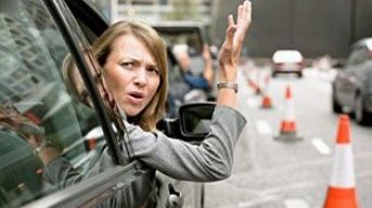 Cum să reacţionezi când ai de-a face cu oameni nepoliticoşi