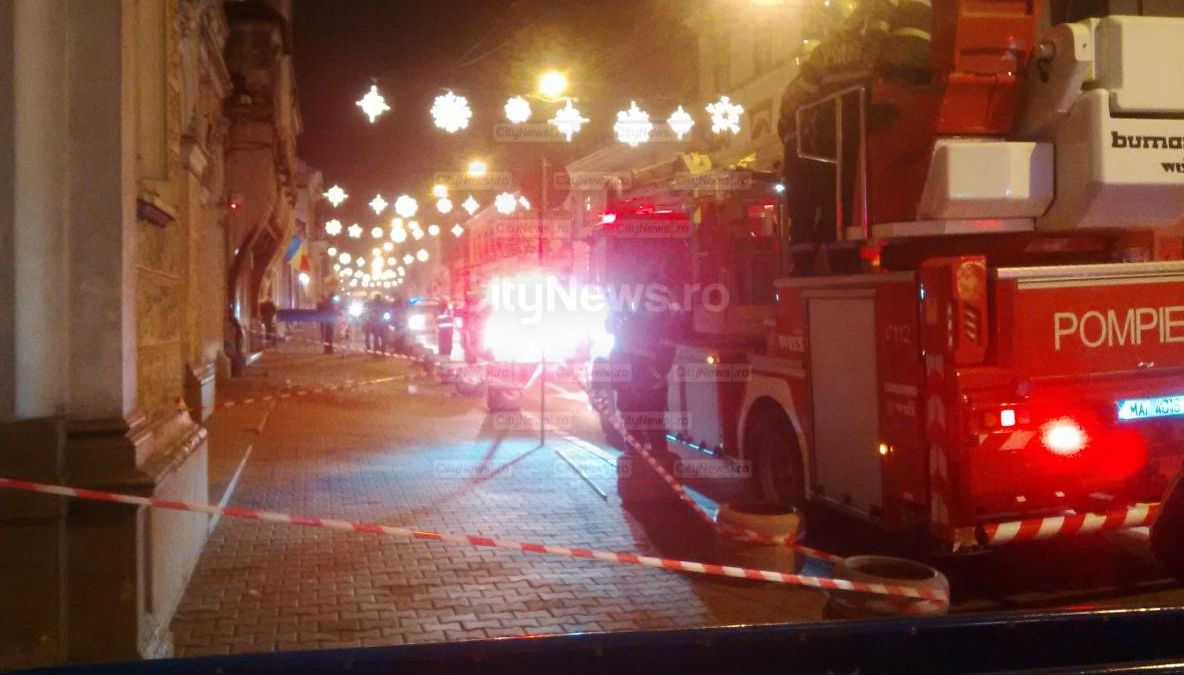 Coşmar pentru o tânără din Cluj: un ornament al unei clădiri i-a căzut în cap, de la 17 m